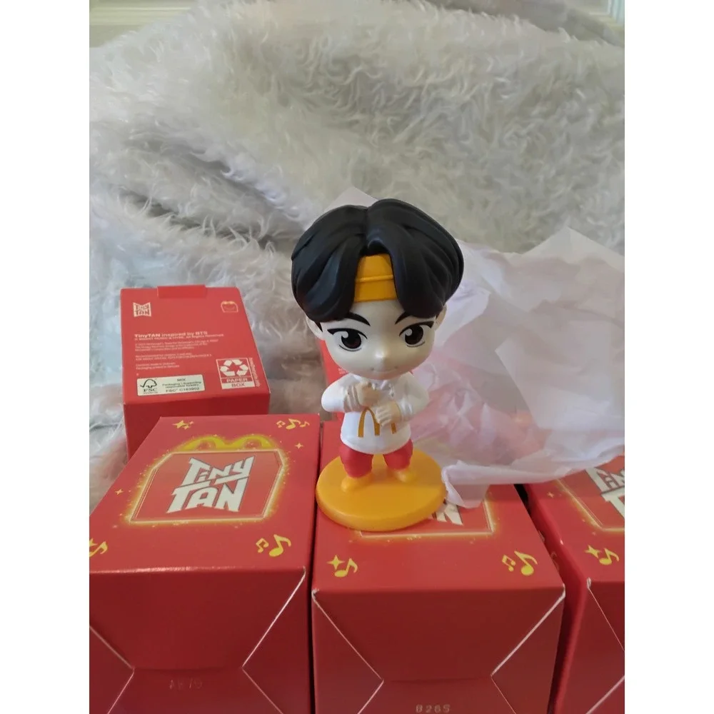 McDonalds Happy Meal TinyTAN BTS Figure Worldwide Cutie 2024 Collect bundle of 5